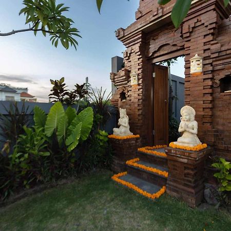Phoenix Bed And Breakfast 4 Canggu Buitenkant foto