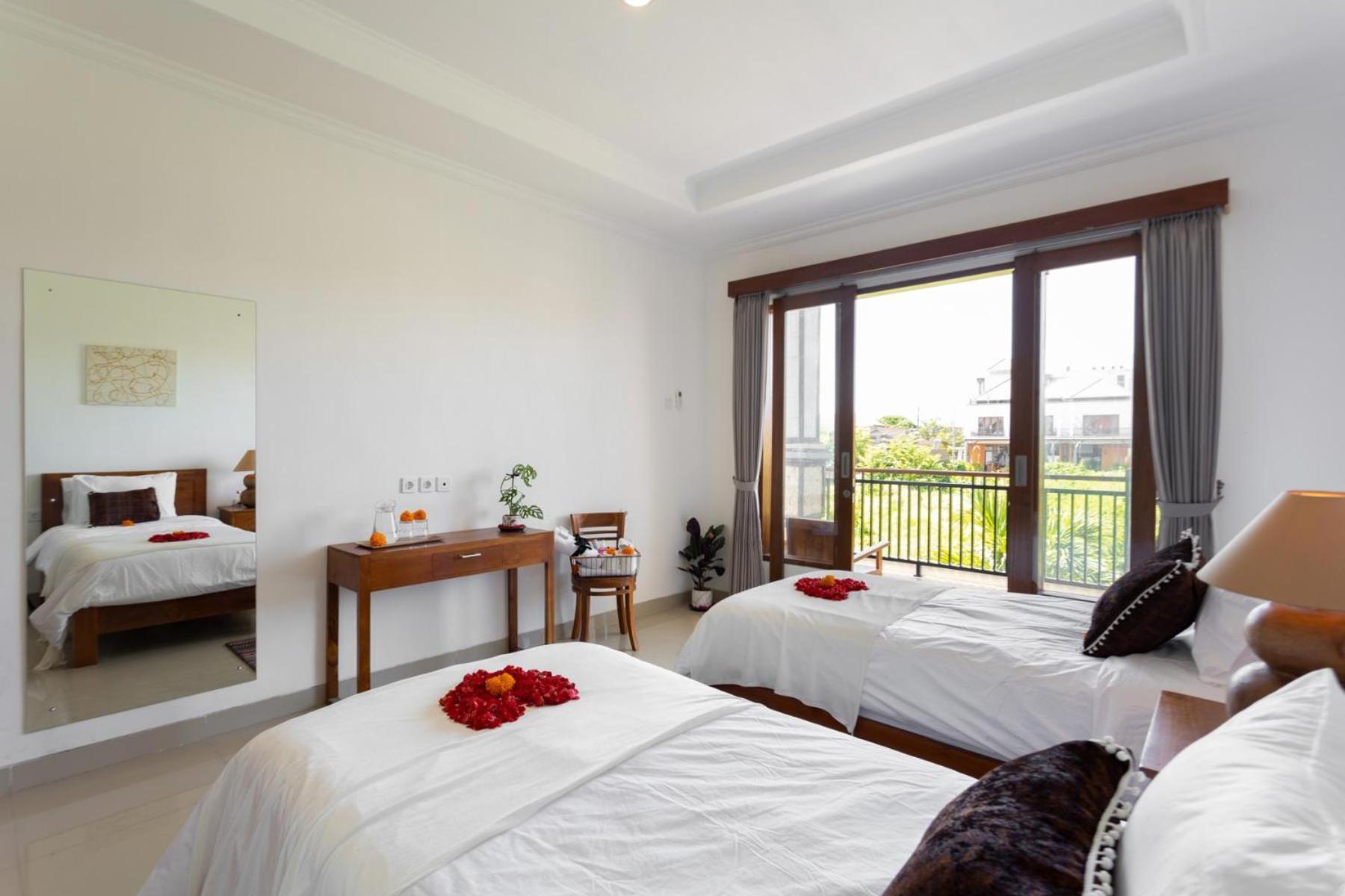 Phoenix Bed And Breakfast 4 Canggu Buitenkant foto